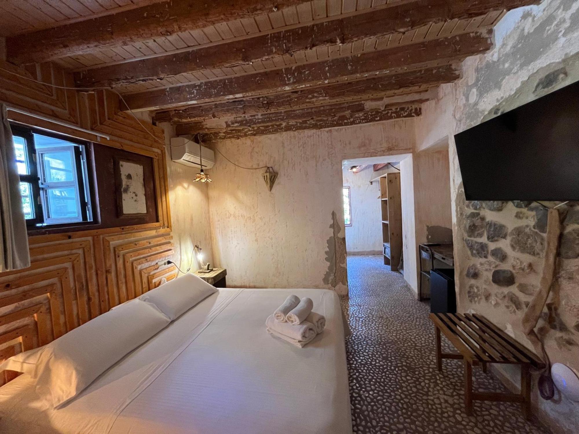 Boutique Hostal La Curandera De Salinas Sant Francesc de s'Estany Exterior foto